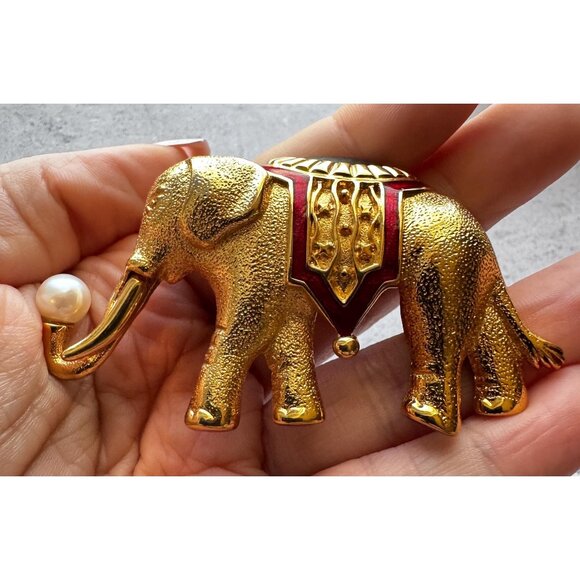 Vintage Monet Elephant Brooch Pearl Trunk Gold Tone Red Enamel 3.25" - Picture 1 of 6